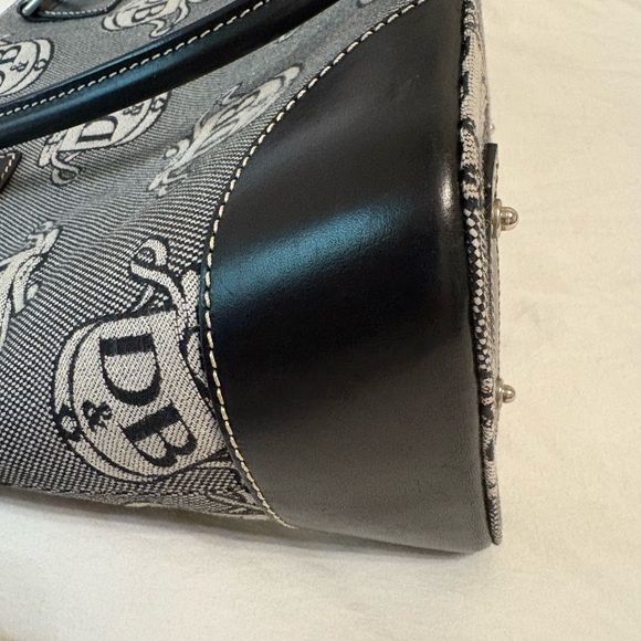 Dooney & Bourke Black and White Logo Purse with Wristlet / Wallet included - New - Picture 8 of 8